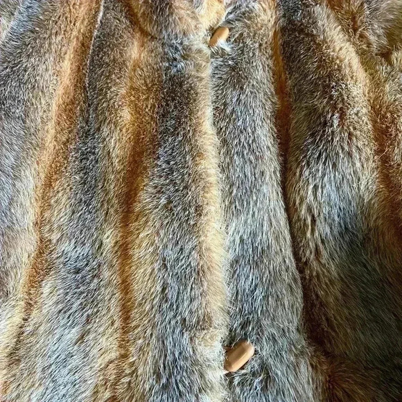 Women’s Vintage  Faux Fur Coat Made in the USA - Picture 7 of 11